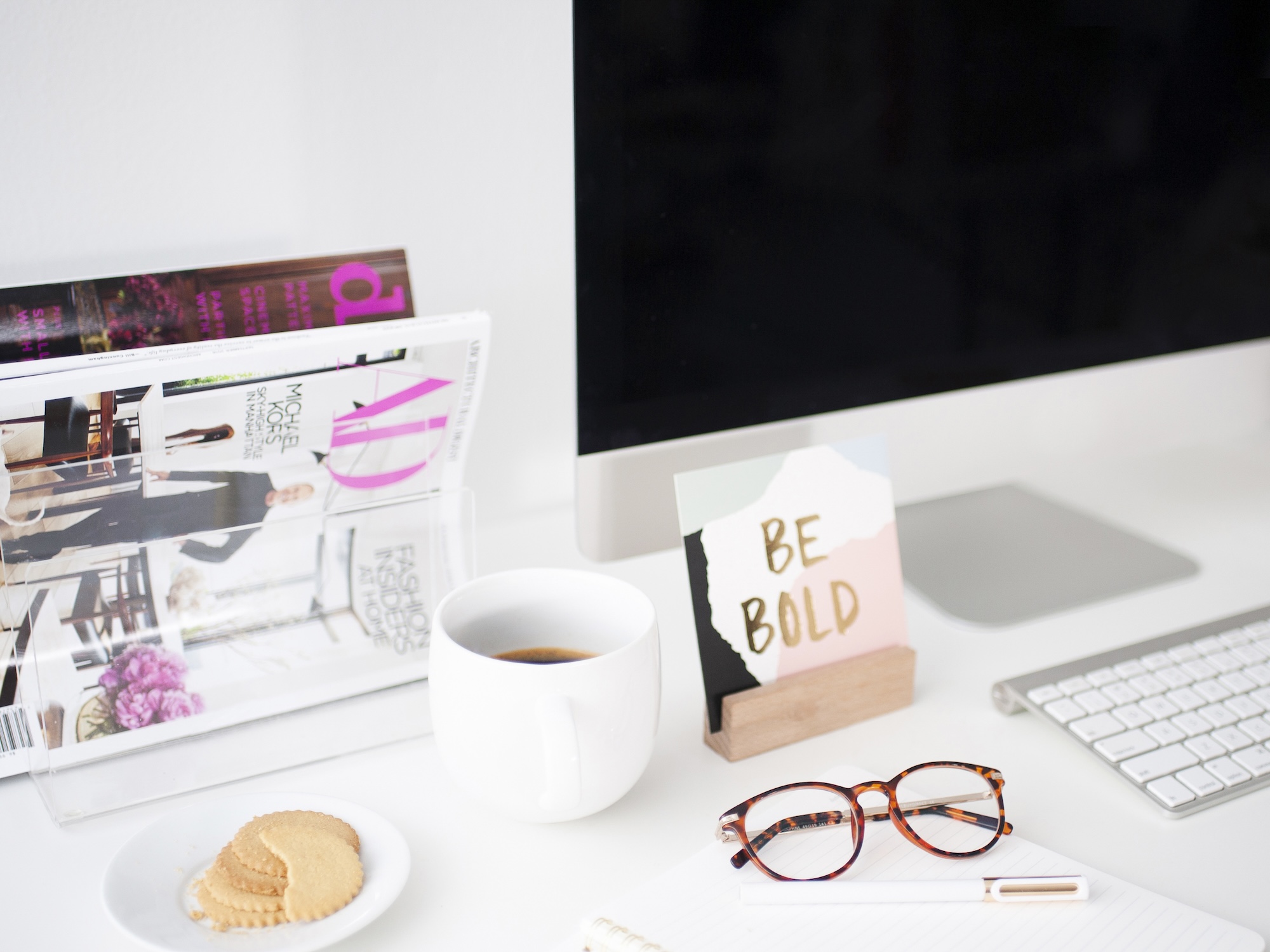 Blogging for wedding vendors, in the slow season and to book new clients